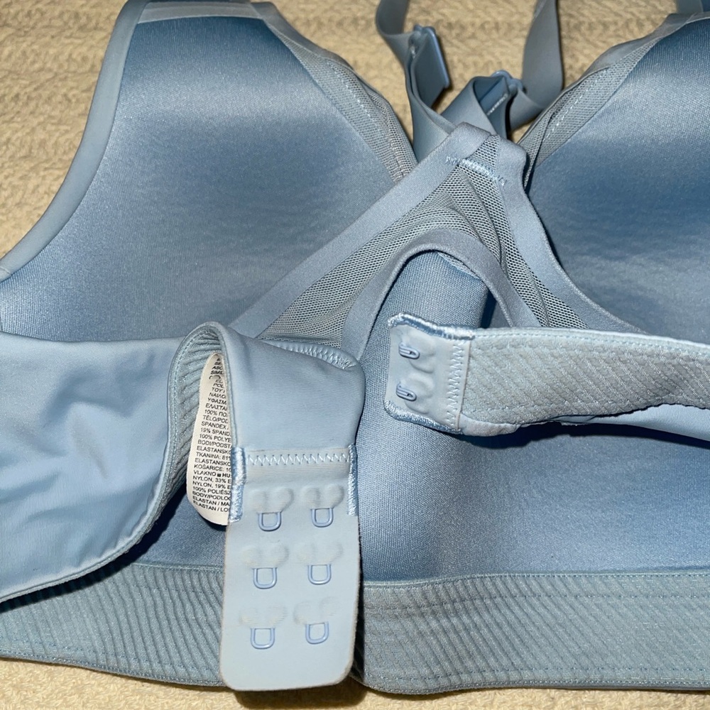 Athleta Sprint Sports Bra - Picture 4 of 4